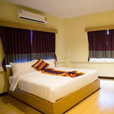 Hotel J P 3*