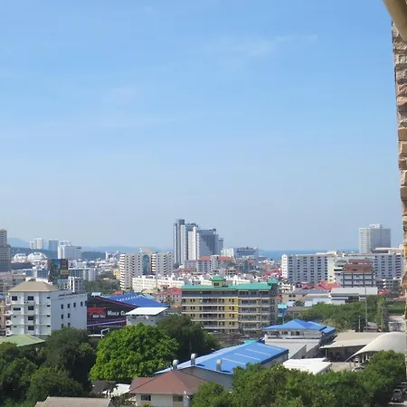 Plaza Panorama View On Top Of City Apartment