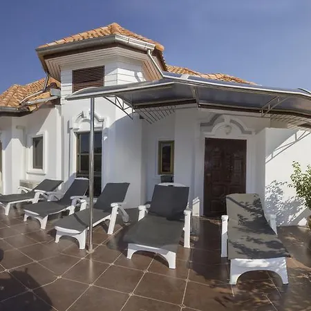 Ratana - House Walking Street 7 Bedrooms