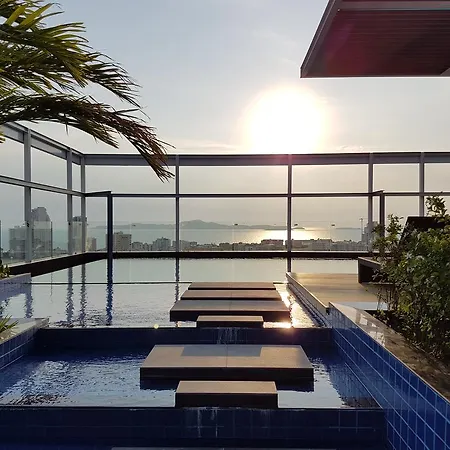 Treetops Condominium Apartment *