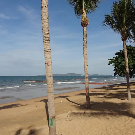 Pattaya City Garden Pratumnak By Ftc Apartment