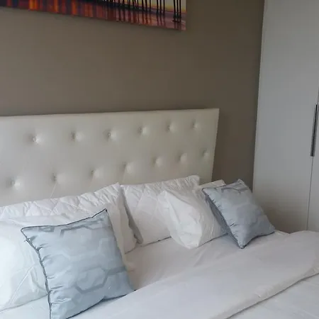 Apartment With Sea View *