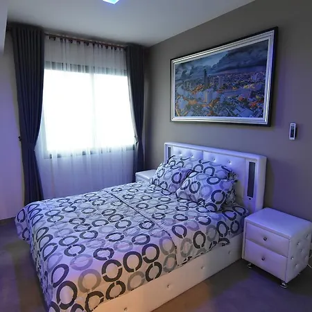 Apartment Unixx 1809 *