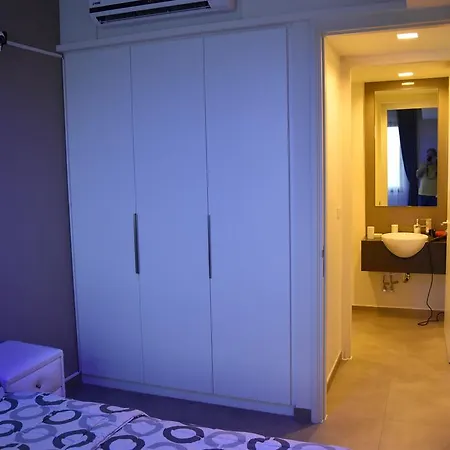 Unixx 1809 Apartment *