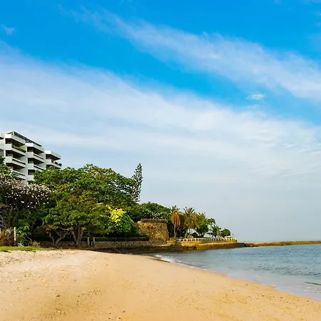 Beachfront Apartment *