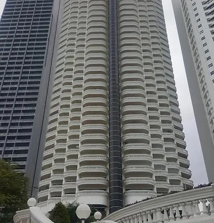 Sky Beach Apartment *