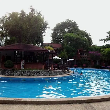 Resort Loma & 3*