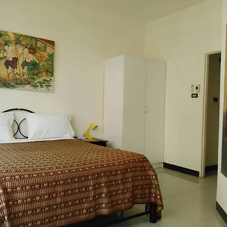 Siamhouse Guest house