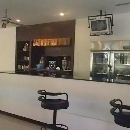 Royal Tycoon Place Hotel 3*