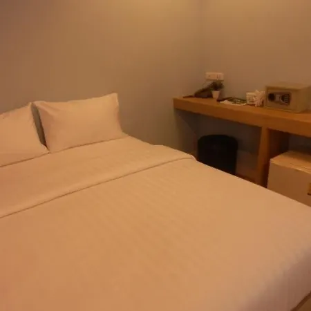 โรงแรม Nantra Cozy 3*