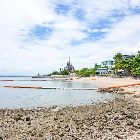 Dasiri Sansiri Baan Plai Haad Premium Apartment