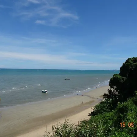 Cosy Beach View Condo-Resort Pattaya