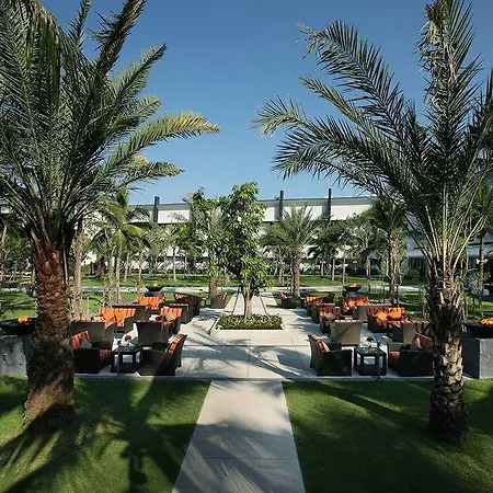 โรงแรม Amari 5*