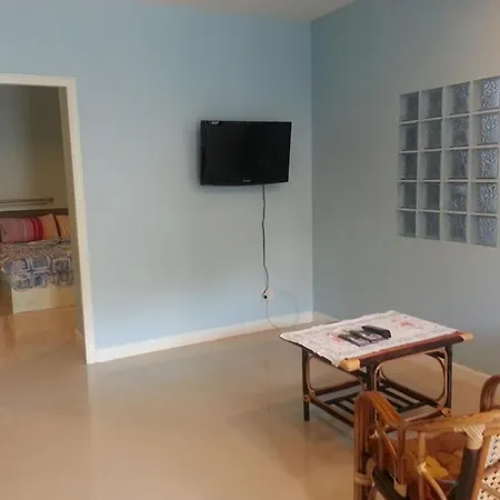 Yiasu Apartment
