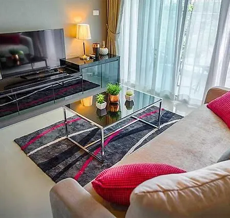The Vision 902 Apartment *