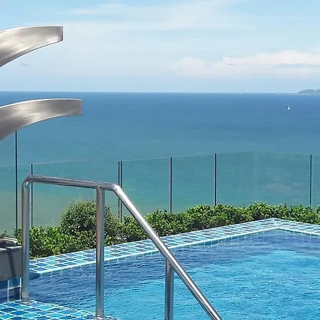 Luxury Seaview The Peak Towers 200m To Apartment Pattaya