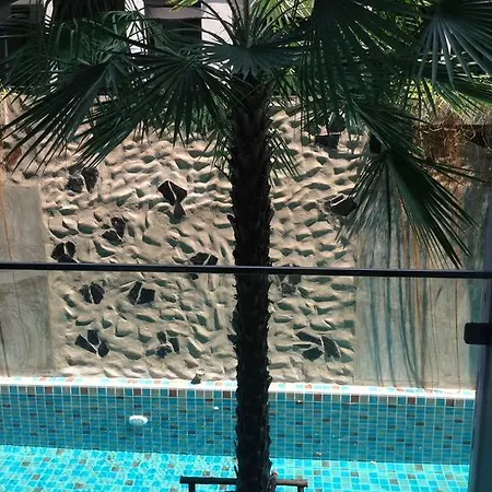 Apartment Studio, Phratomnak Soi 5 *