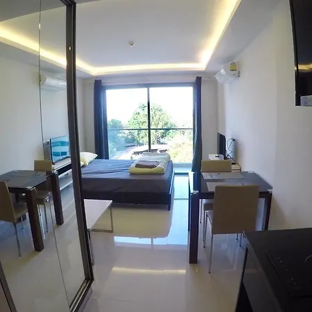 Studio Club Royal Wangamat By Marina Apartment Pattaya