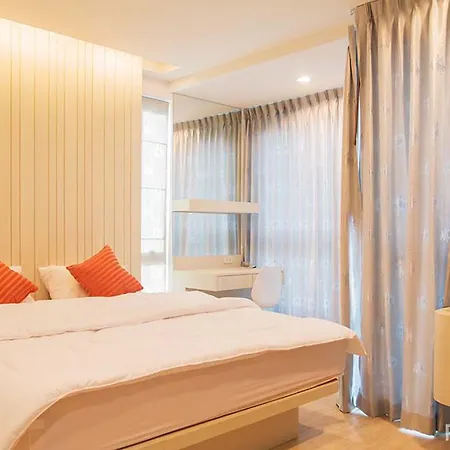 The Chezz Central By Favstay Apartment *