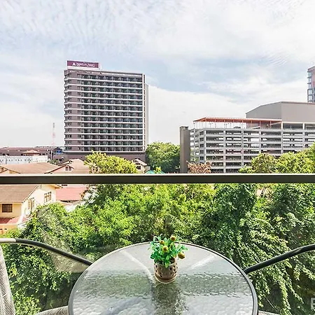 The Chezz Central By Favstay Pattaya