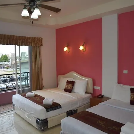 Arya Hotel