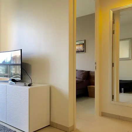Dasiri Unixx Downtown 12 Apartment