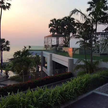 Cozy Beachfront * Pattaya