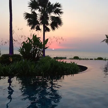 Cozy Beachfront Apartment Pattaya