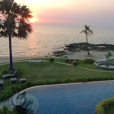 Cozy Beachfront Pattaya