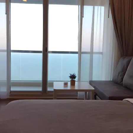 Apartment Cozy Beachfront *
