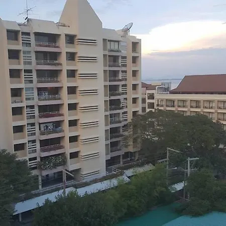 Wong Amat Tower By Golden Pattaya Apartment
