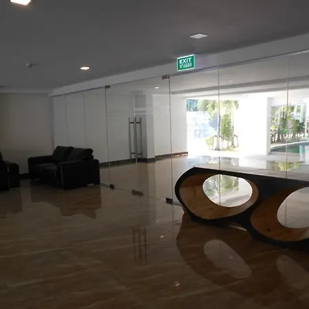 Apartment Club Royal Wongamat *