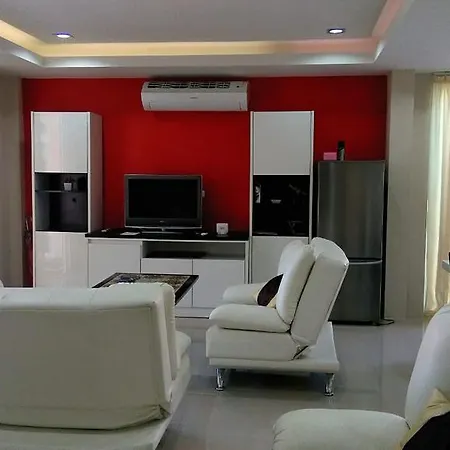 Jomtien Condotel By Nelly *
