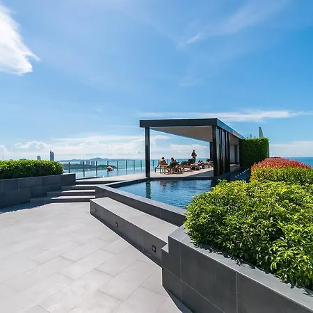 The Base By Tossy * Pattaya
