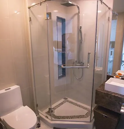 Luxury Seaview The Peak Towers 200m To
