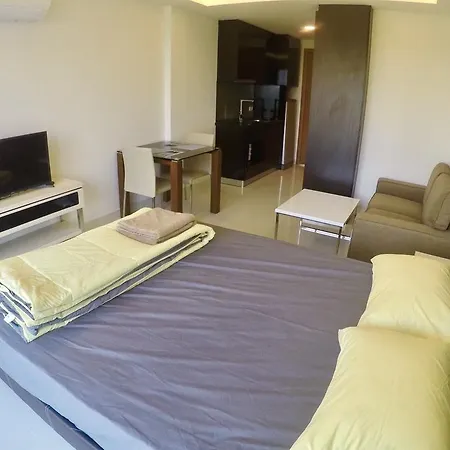 Studio Club Royal Wangamat By Marina Apartment Pattaya