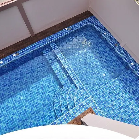 Momo Villa Villa
