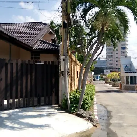 Jomtien Condotel By Nelly * Pattaya