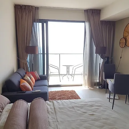Apartment Zire Wongamat Unit A1705 *