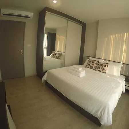 The Base Sea View Apartment