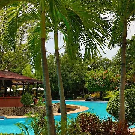 Resort Loma & 3*