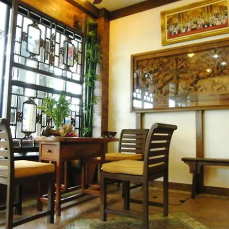 โรงแรม The Red Balcony Pattaya