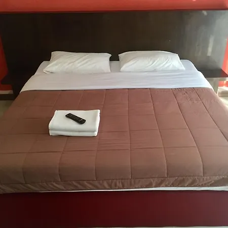 Shanghai Monna Bar 4*