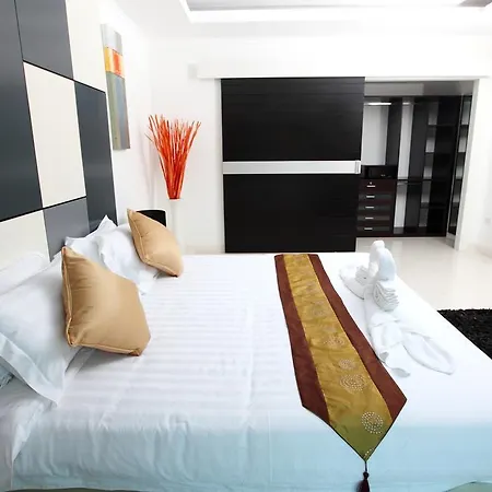 Hidden Palm Pool * Pattaya