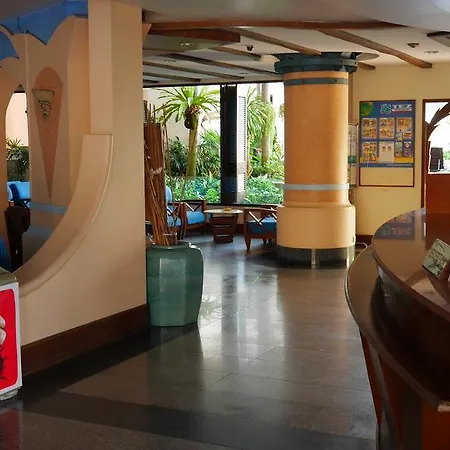 Resort Naklua 3*