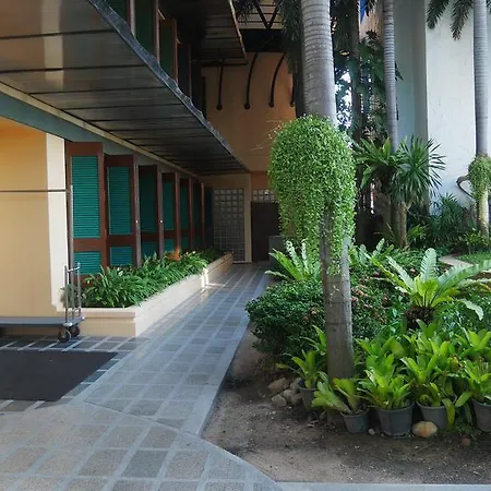 Resort Naklua 3*