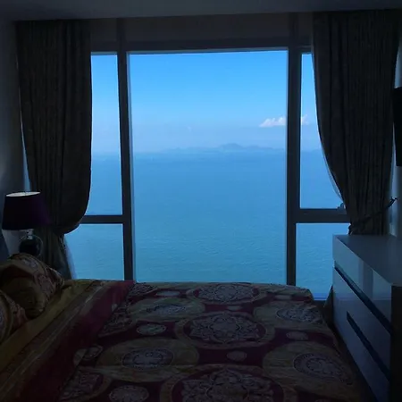 The Palm Wongamat Beach Apartment Pattaya