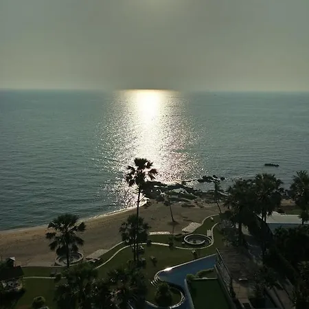 The Palm Wongamat Apartment *