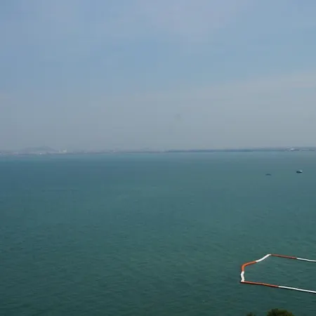 The Palm Wongamat Beach Apartment *