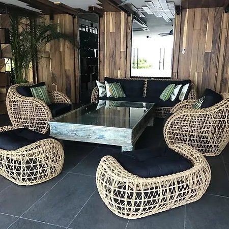 Private Luxury *
